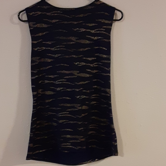 Womens top - Picture 3 of 5